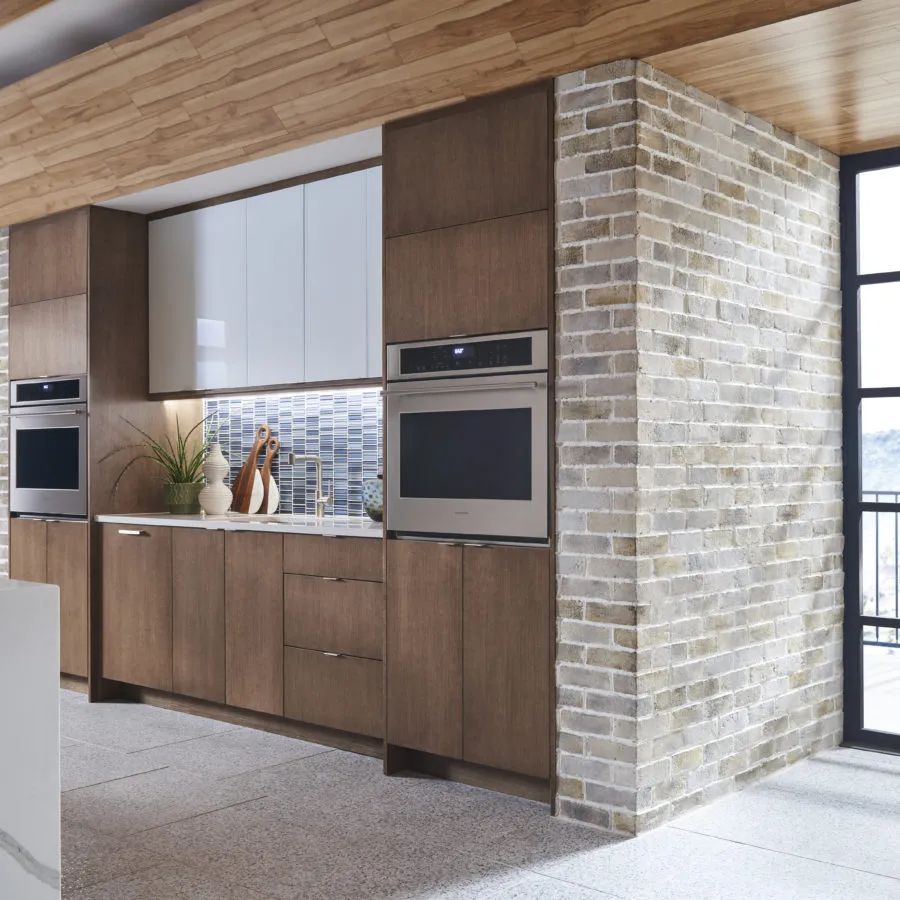 ES_TundraBrick_Latigo_Interior_Kitchen_01-900x900-c-default