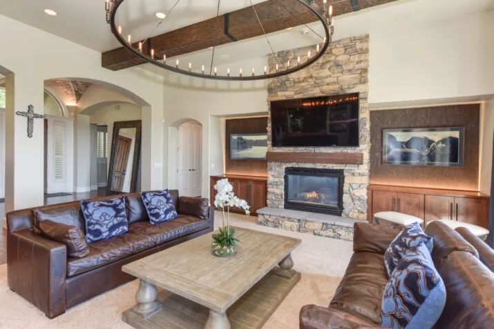 ES_Somerset_Shadow-Rock_Int_Fireplace_7-2-scaled-e1621611415813