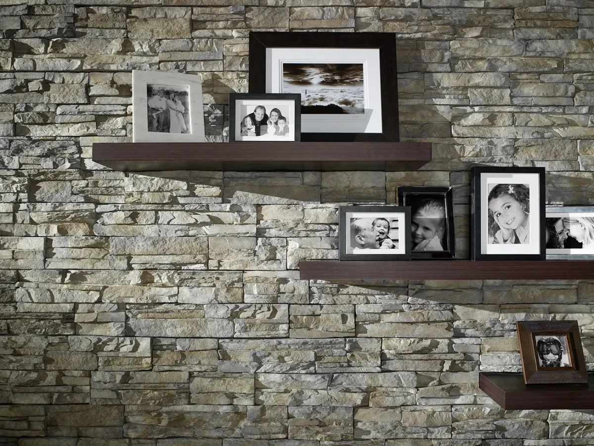 ES_Stacked-Stone_Nantucket_int_studio_ArtWall_WallEntry_Detail_After