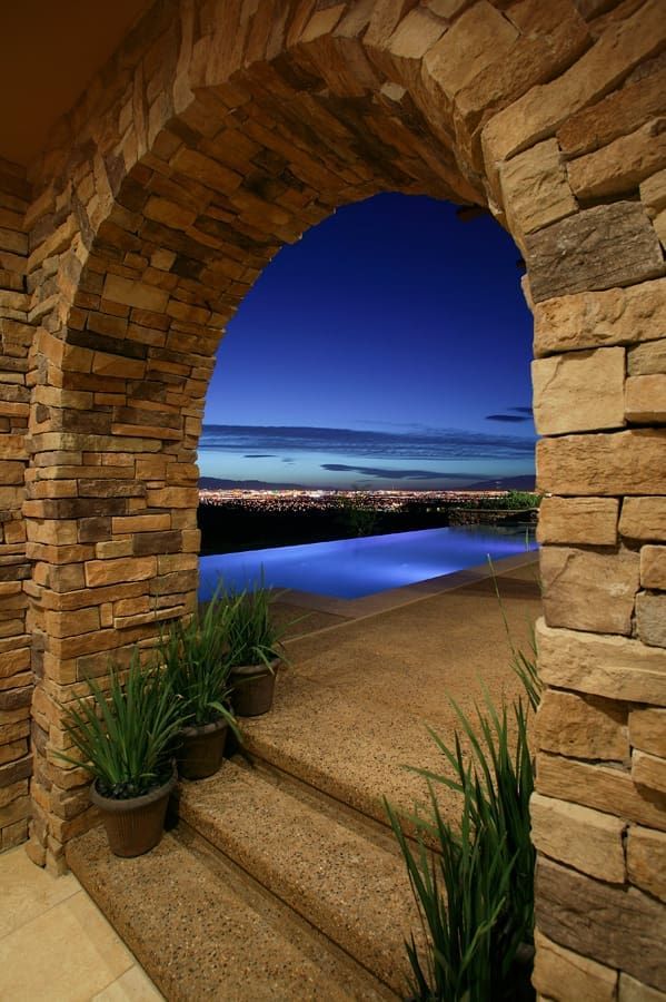 ES_Mountain-Ledge_Durango_ext_archway