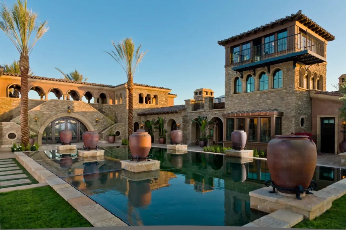 ES_Cypress-Ridge_Orchard_ext_back-pool-angle
