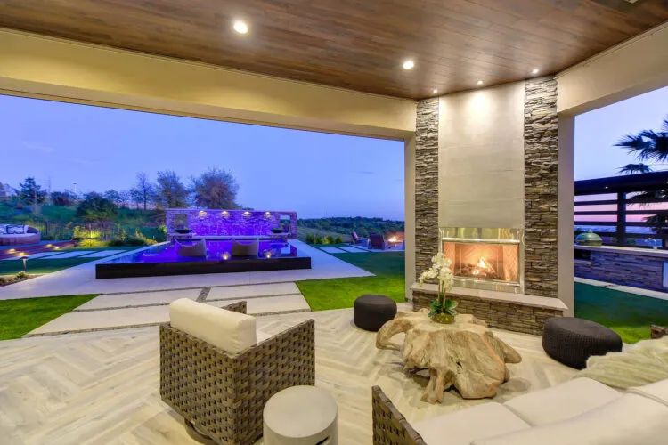 ES_Stacked-Stone_Black-River_Ext_Outdoor-Living2-e1621611614517