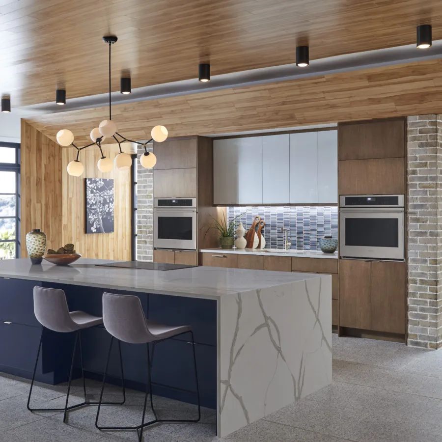 ES_TundraBrick_Latigo_Interior_Kitchen_02-900x900-c-default