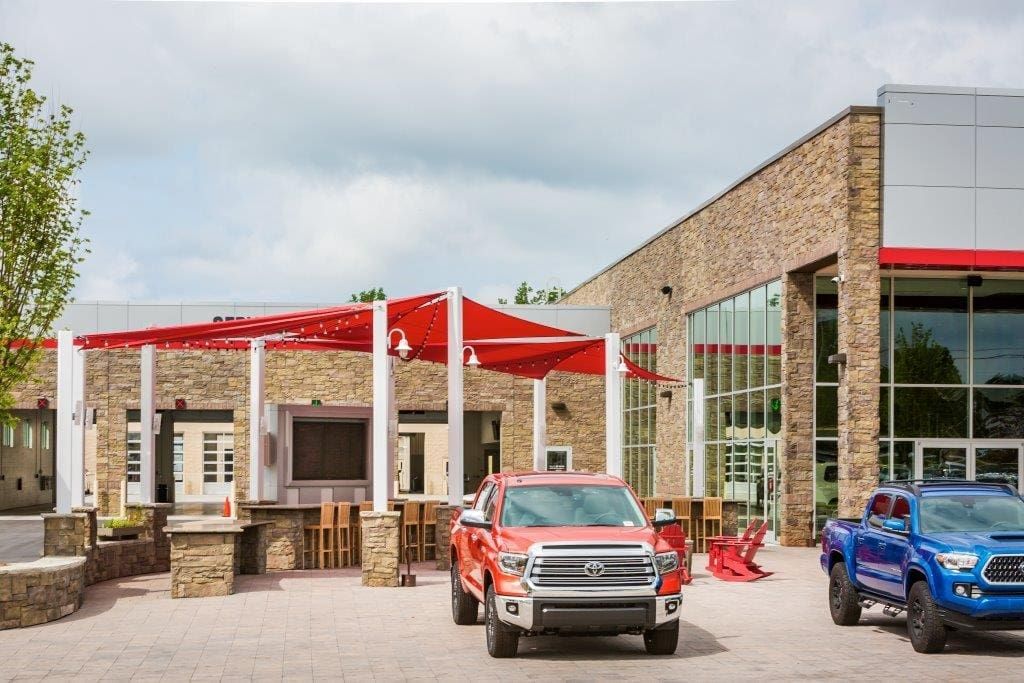 ES_CutCoarseStone_Madrona_Commercial_Exterior_Facade_finals_03