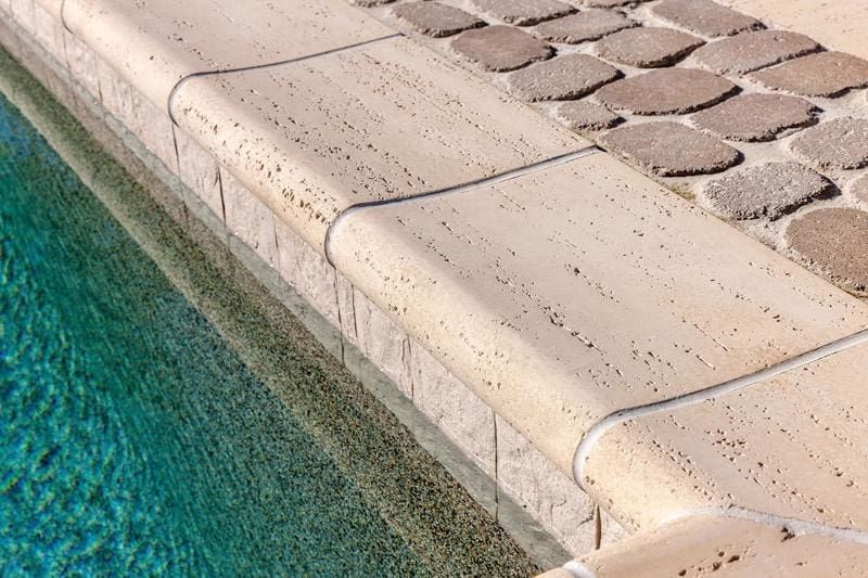 Techo-Bloc - Bali Travertina Raw Coping 12