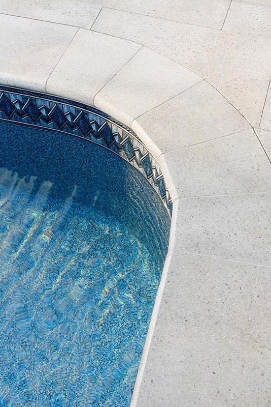 Techo-Bloc - Bullnose Grande Coping 11