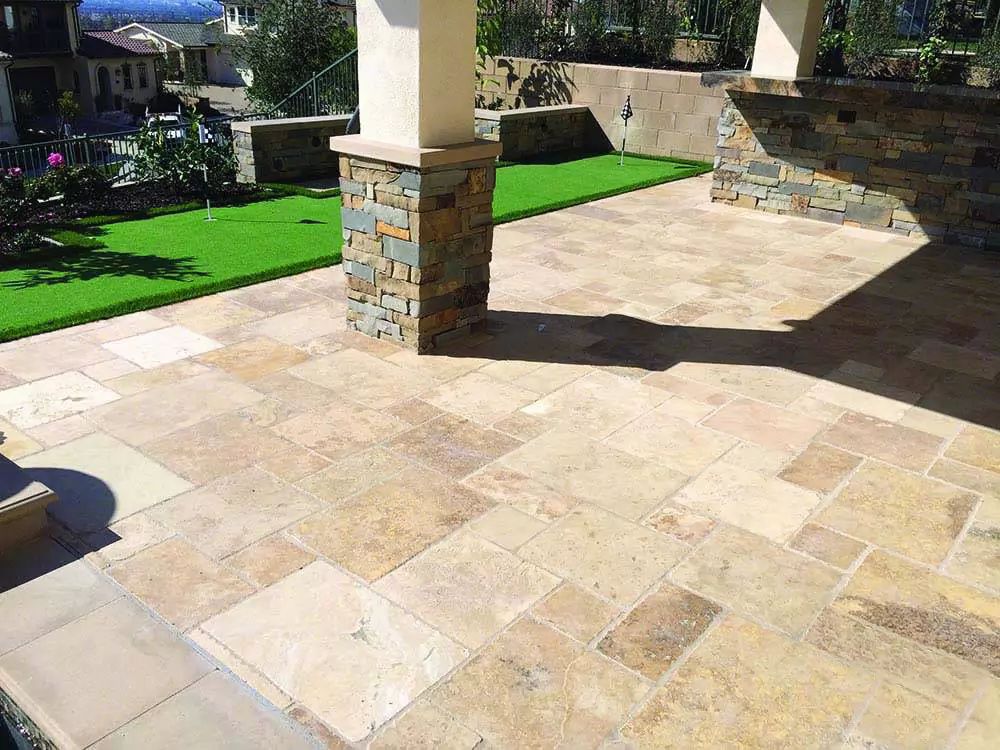 outdoor-travertine-tile-tuscany-chateaux-patterns-a-6590d5bcb7a09