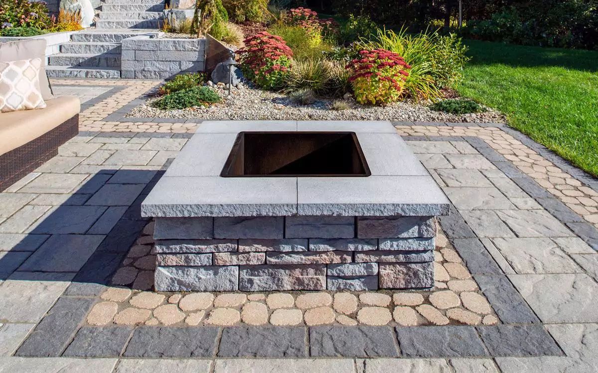 techo-bloc-outdoor-firepit-prescott-fire-pit-foyer-exterieur-33654-656d31fea87ea