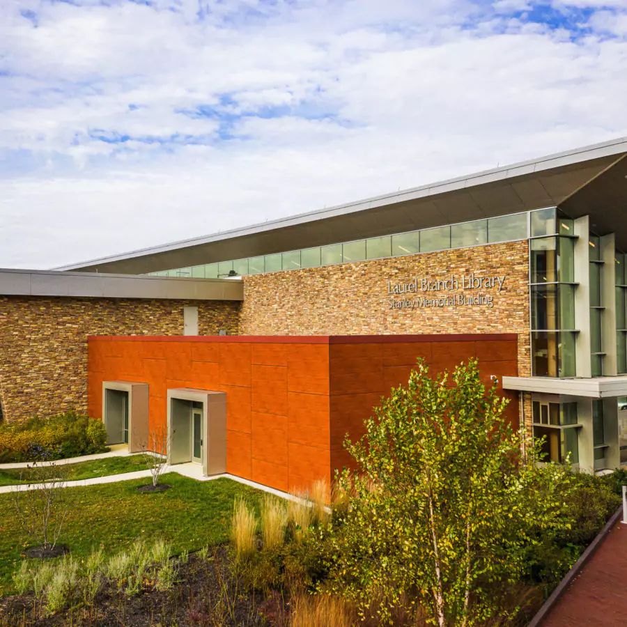 eldorado-stone-cliffstone-blend-manzanita-cambria-ext-commercial-facade-scaled-6587977784bda