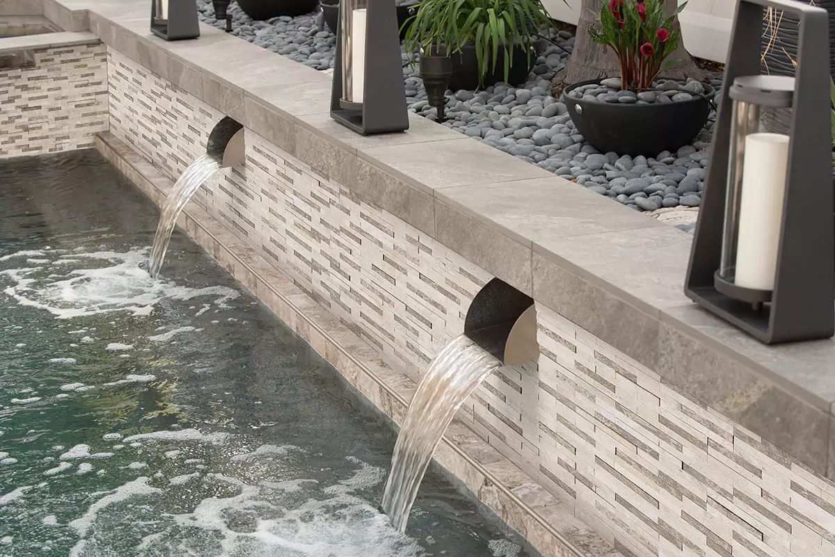 colorado-cream-stacked-stone-panels-a-658df9f61056c