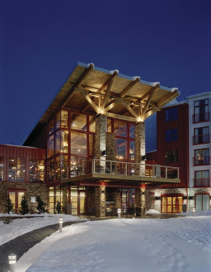 ES_Mountain-Ledge_Wisconsin-disco_ext_hotel_Bear-Creek
