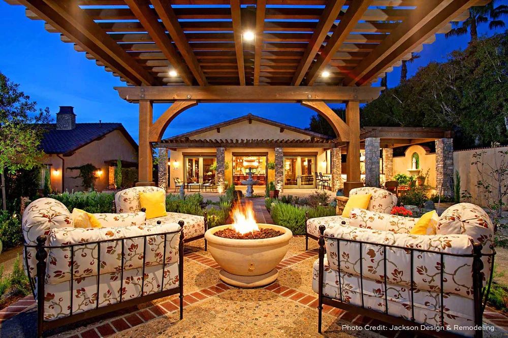 Marbella-Fire-Bowl-with-Oak-Barrel-Travertine-Finish_gallery3_1000x1500