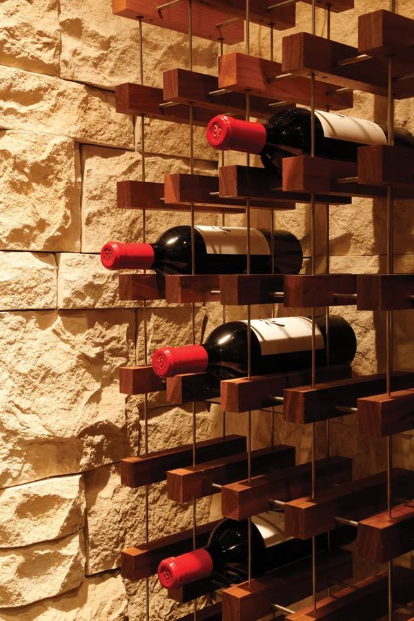 ES_Cut-Coarse-Stone_Oyster_int_wine-cellar_close-up