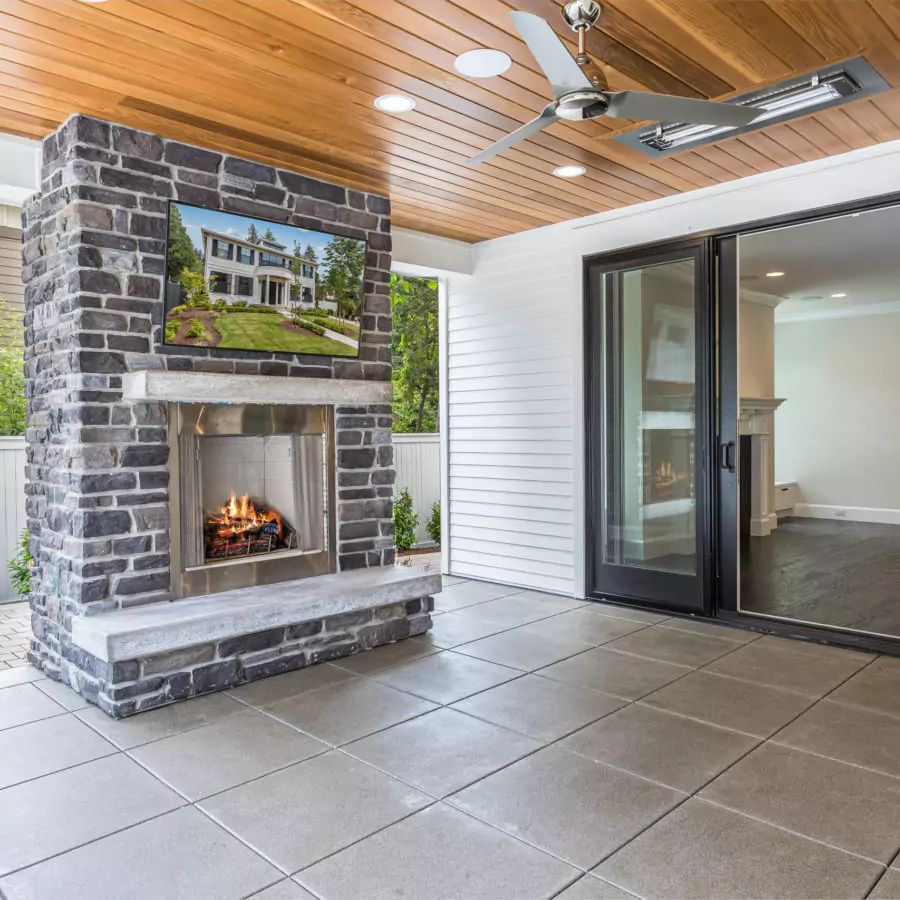 eldorado-stone-banff-springs-cliffstone-ext-outdoor-fireplace-scaled-658798f411719