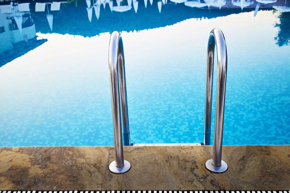 msi-natural-stone-coping-travertine-tuscany-scabas-pool-copings-c-6590a6da5eb76