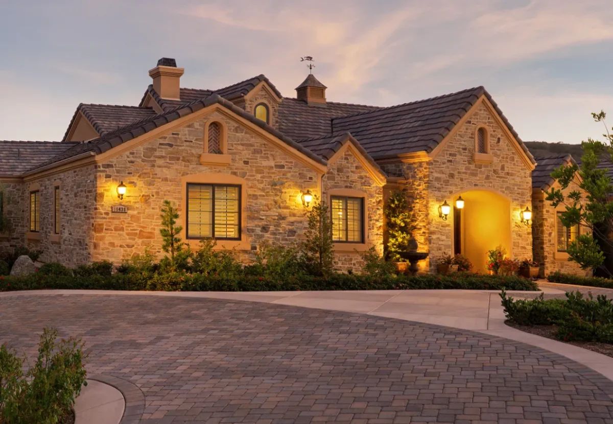 ES_Cypress-Ridge_Orchard_ext_front_Caputo-Residence