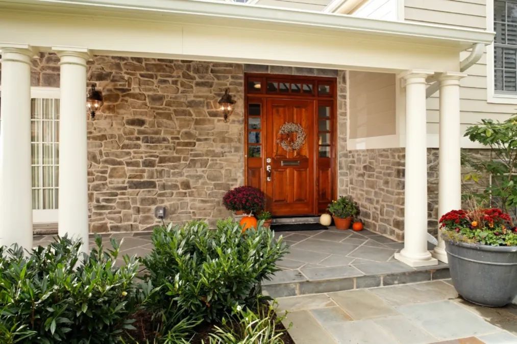 Eldorado-stone-Field-Ledge_Andante_ext_front-porch