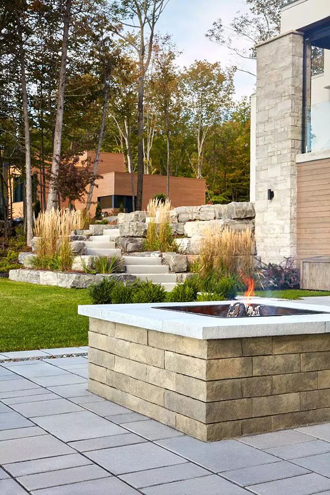 techo-bloc-outdoor-firepit-brandon-fire-pit-foyer-exterieur-2020-117-656ecf41e50fd