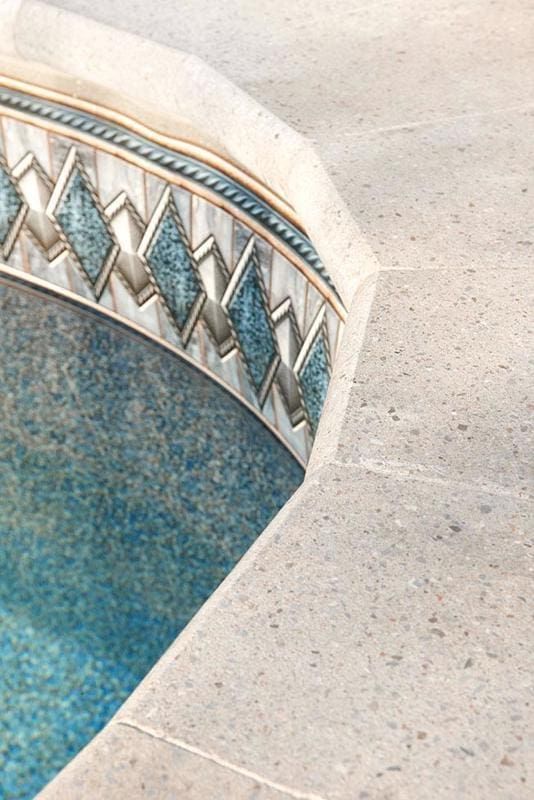 Techo-Bloc - Bullnose Grande Coping 14