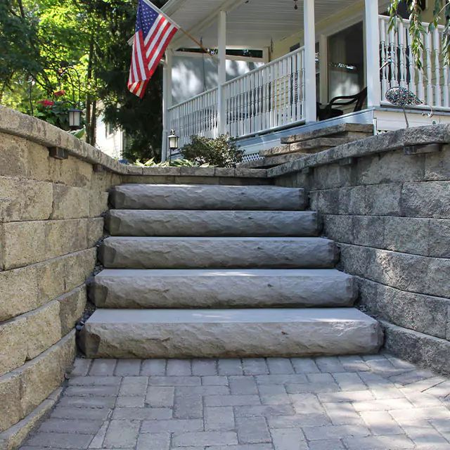 rockface-steps-305-nicolock-9brothersbuilding-657afcfae1f53