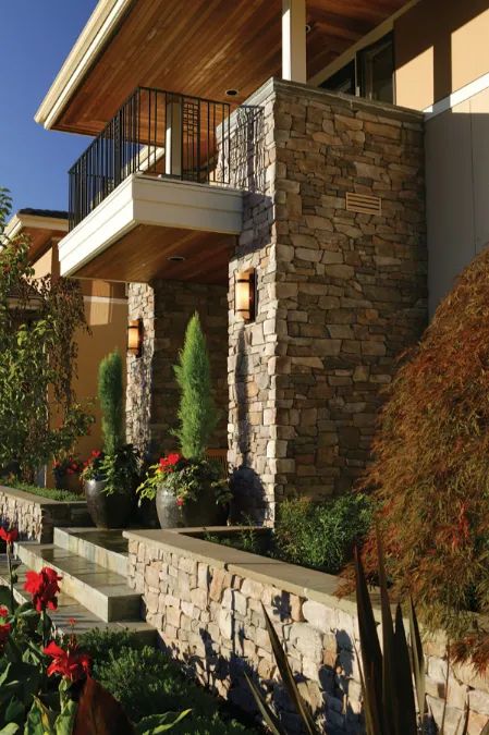 Eldorado-stone-Fieldledge_Meseta_ext_entry