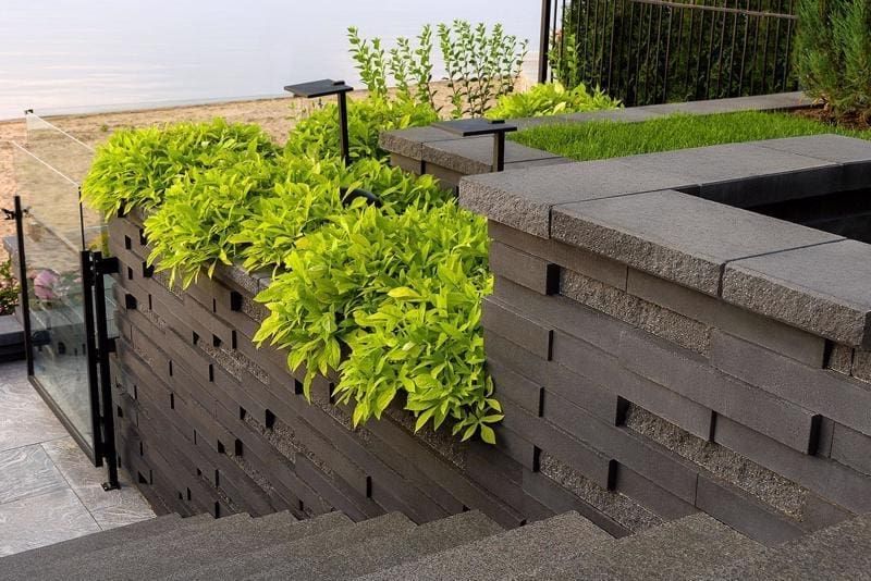 Techo-Bloc - Graphix Cap 4