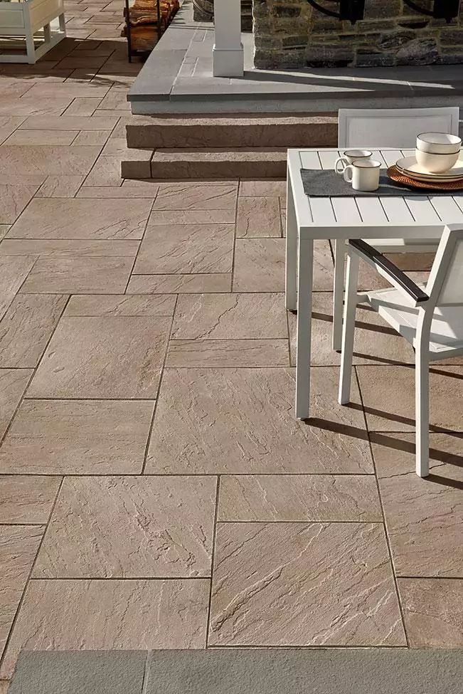 techo-bloc-patio-paver-slabs-aberdeen-dalle-de-patio-f-v2-2020-us069-dsc8896-rgb-655fea26ed295
